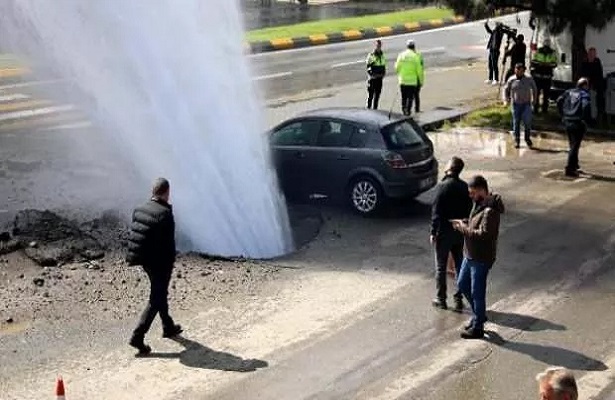 Trabzon’da isale patladı! 8 katlı bina bile su doldu