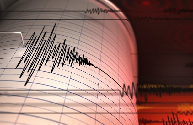 ki ilimizde gece yarısı 50 dakika içinde 3 korkutan deprem!