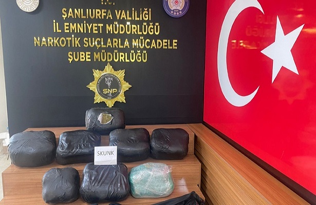 Şanlıurfa’da durdurulan araçta uyuşturucu madde ele geçirildi