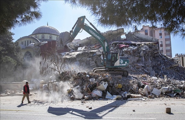 Deprem sebebiyle yerleşim yerini değiştiren kişilerin hakları korunacak