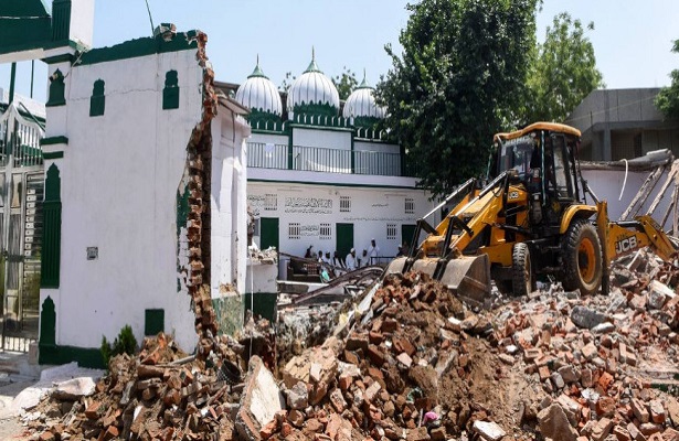 Hindistan’da Müslümanlara Uygulanan Zulüm Sürüyor