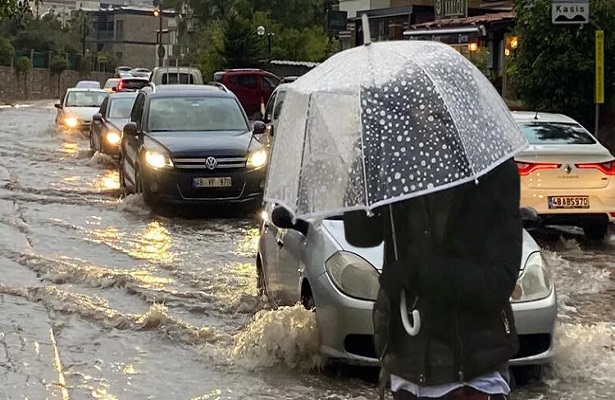 Meteoroloji 3 bölge için uyarı yaptı, plan yapacaklar dikkat!