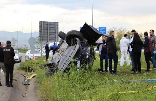 Cenaze yolunda feci kaza! 2 ölü, 3 yaralı