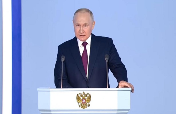 Putin: Rusya İslam ülkeleriyle iş birliğini geliştirmek istiyor