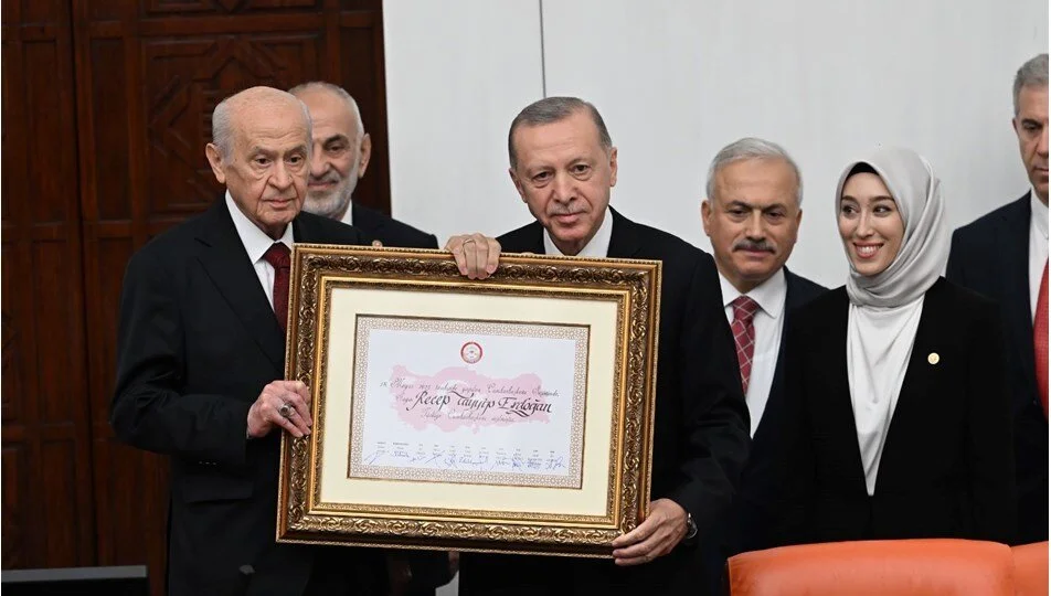 Cumhurbaşkanı Erdoğan resmen görevine başladı