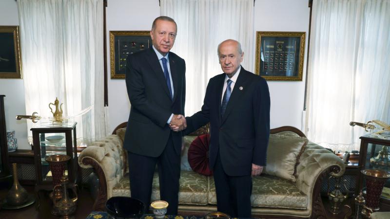 Cumhurbaşkanı Erdoğan Bahçeli ile bir araya geldi