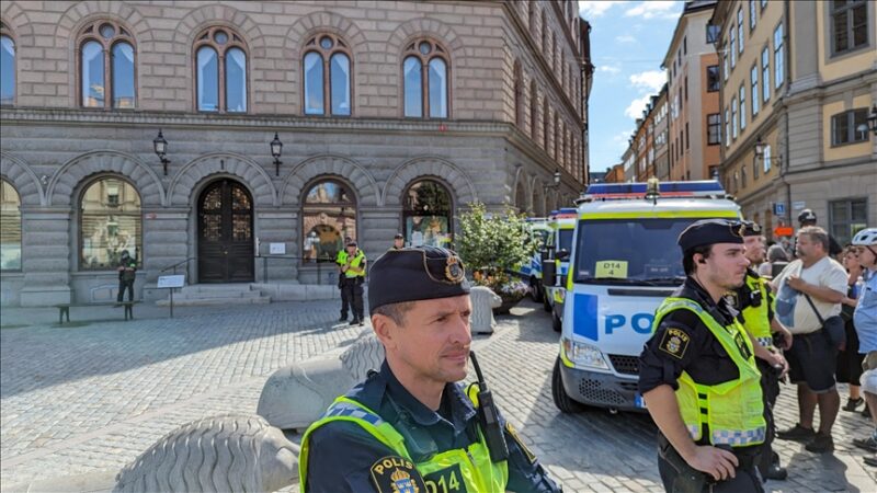 İsveç’te İran’ın Stockholm Büyükelçiliği önünde Kur’an-ı Kerim’e yönelik saldırı