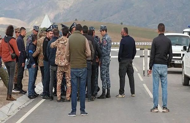 120 bin Ermeni Karabağ’ı Terk Ediyor