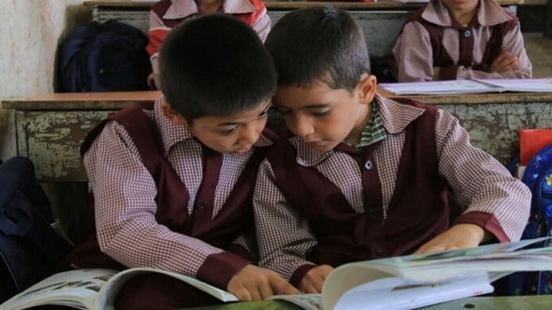 İran okullarında 300 bin yabancı öğrencinin eğitim görme imkanı