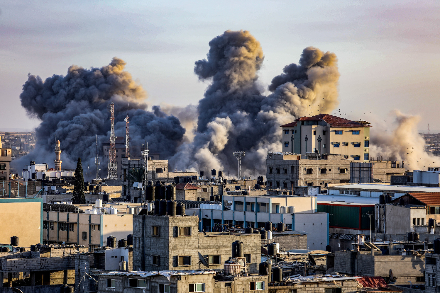 Hamas, İsrail Tanklarını Sokaklarda Pusuya Düşürdü +video