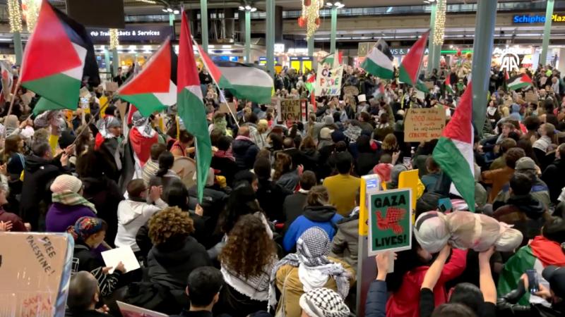 Hollanda hükümeti, İsrail’e silah yolladığı gerekçesiyle protesto edildi