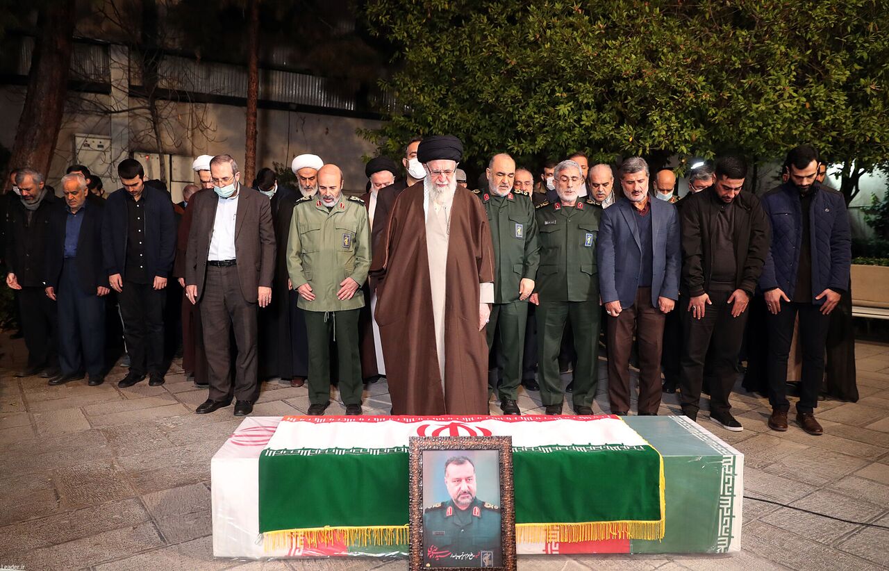 İnkılap Rehberi, Seyyid Razi Musevi’nin Cenaze Namazını Kıldırdı