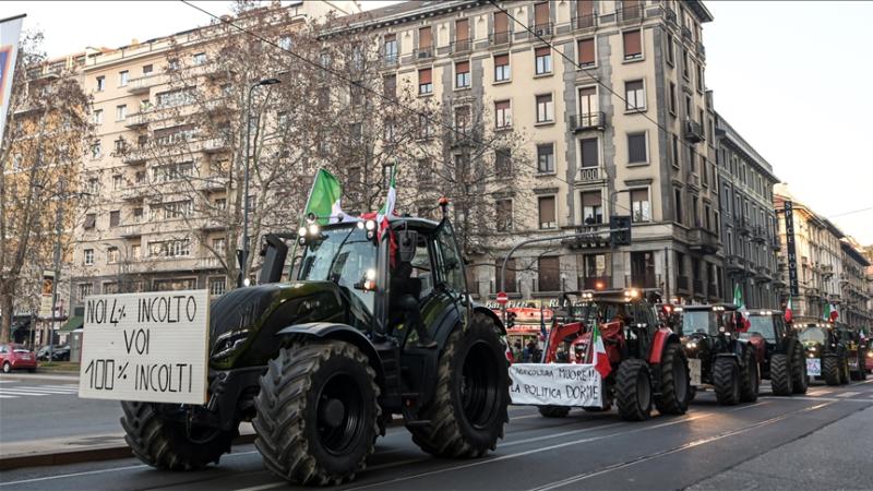 İtalya’da çiftçiler, traktörleriyle yarın Roma’da protesto yapma hazırlığında