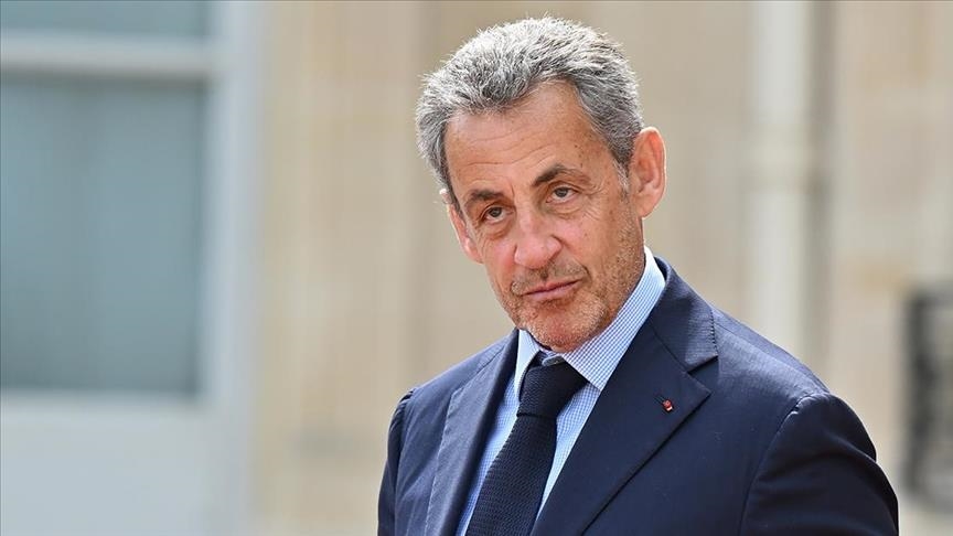 Eski Fransa Cumhurbaşkanı Sarkozy’e 1 yıl hapis cezası