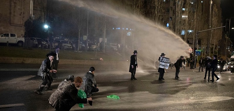 İsrailli yerleşimcilerle Haredi Yahudiler arasında çatışma