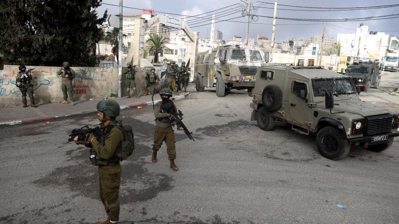 İsrail güçleri, Batı Şeria’nın Eriha şehrini giriş çıkışlara kapattı
