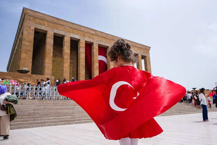 23 Nisan Ulusal Egemenlik ve Çocuk Bayramı kutlanıyor