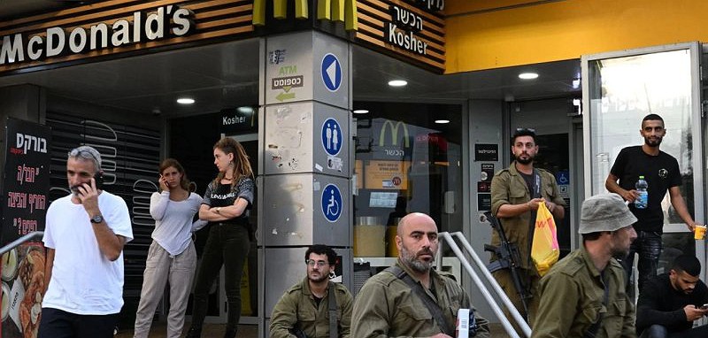 McDonald’s, İsrail’deki franchise restoranlarını satın alacak