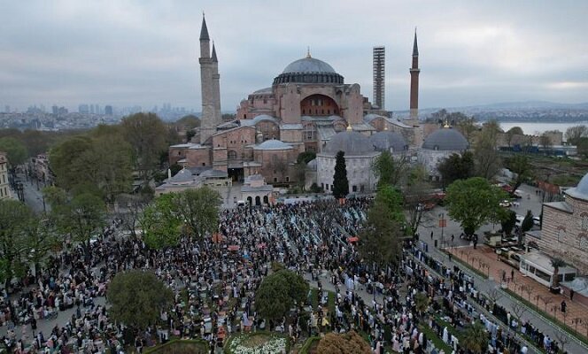 Ayasofya Camii’nde bayram namazı