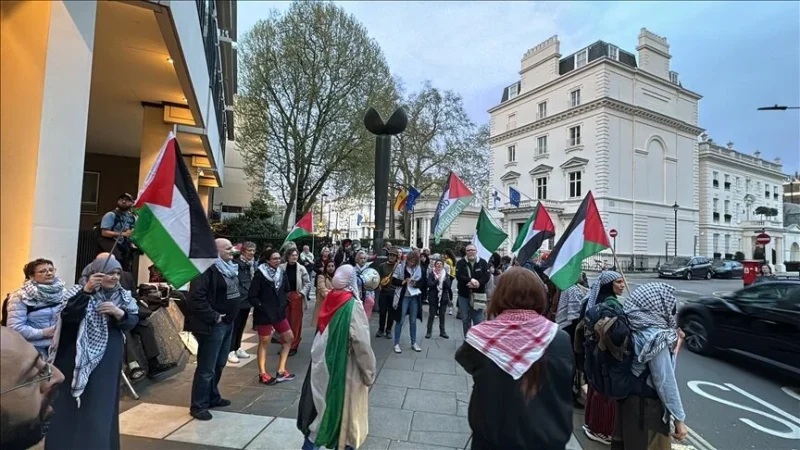 Almanya’nın Filistin Kongresi’ni engellemesi Londra’da protesto edildi