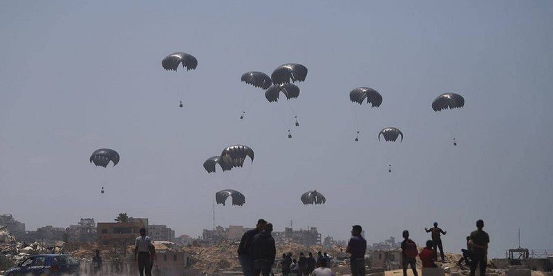 Gazze’ye yardımda paraşütler açılmadı, çok sayıda ölü ve yaralı var