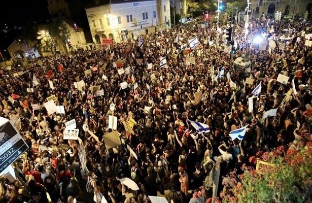 Tel Aviv’de Netanyahu’ya Karşı Protestolar Devam Ediyor / Video