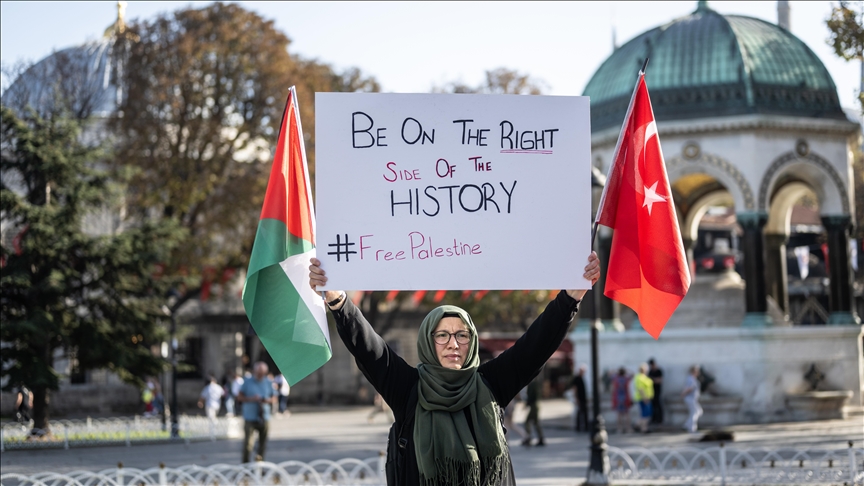 Dünya İsrail’i Kınıyor! Filistin Destek Eylemleri Her Yerde!