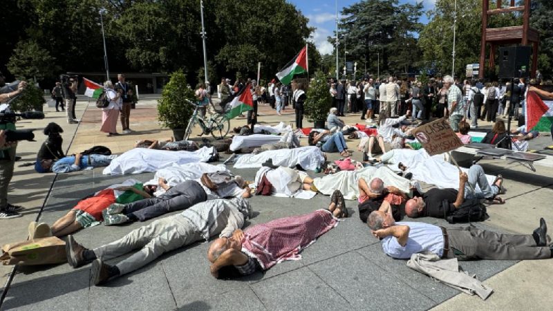 İsviçre Dışişleri Bakanı, “İsrail’i destekleyen tutumu” nedeniyle protesto edildi