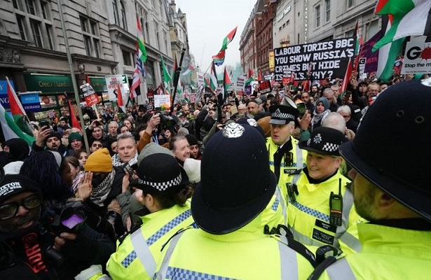 Londra’da 77 Filistin Destekçisi Tutuklandı