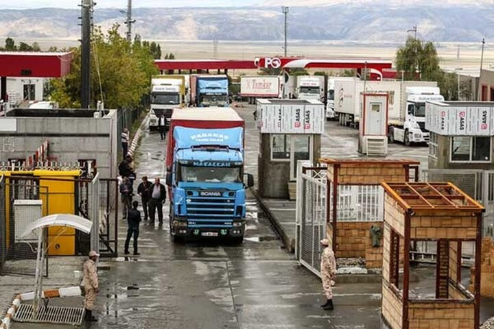 Türkiye sınırında İran tırları için ilave yakıt verilecek