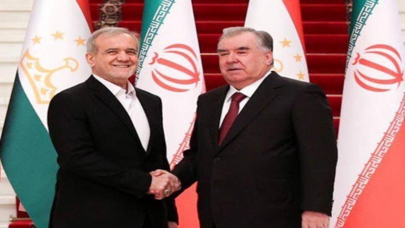 Mesud Pezeşkiyan, İmamali Rahman’ın Nevruz’unu kutladı