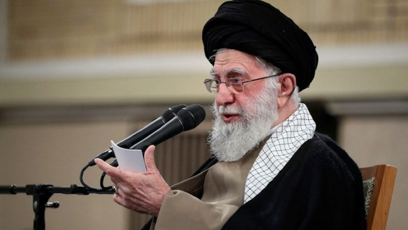 Ayetullah Hamenei’den Trump’a yanıt